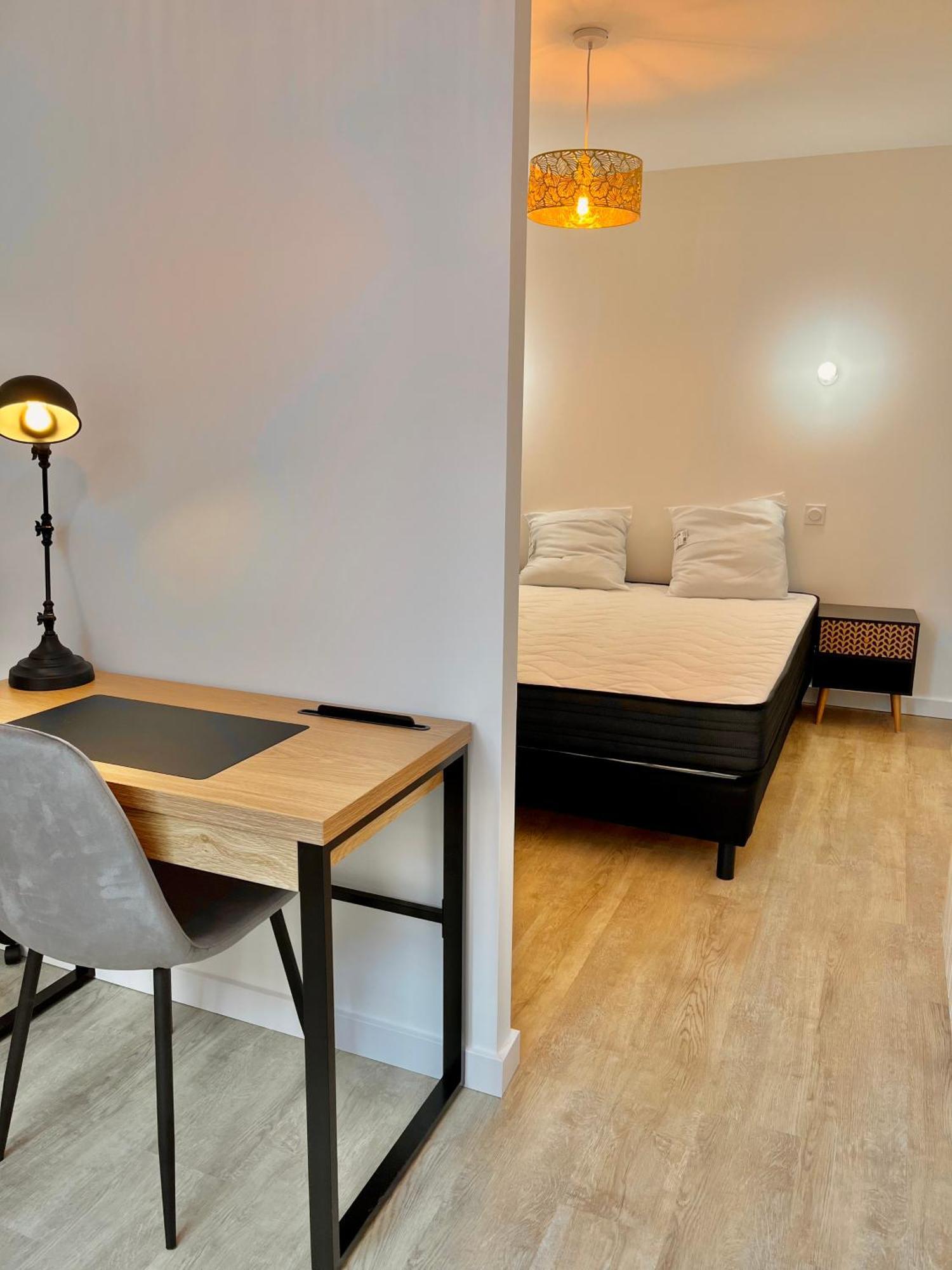 T2 1Er Le Victor Hugo Apartment Канкал Екстериор снимка